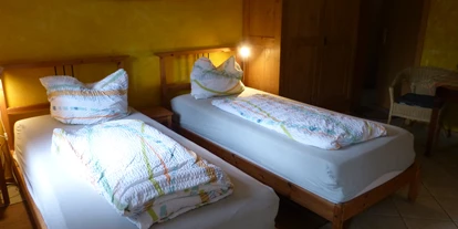 Hundehotel - Umgebungsschwerpunkt: am Land - Castell - Kenia getrennte Betten, können aber auch zusammen gestellt werden - Ferienhof Sommerberg