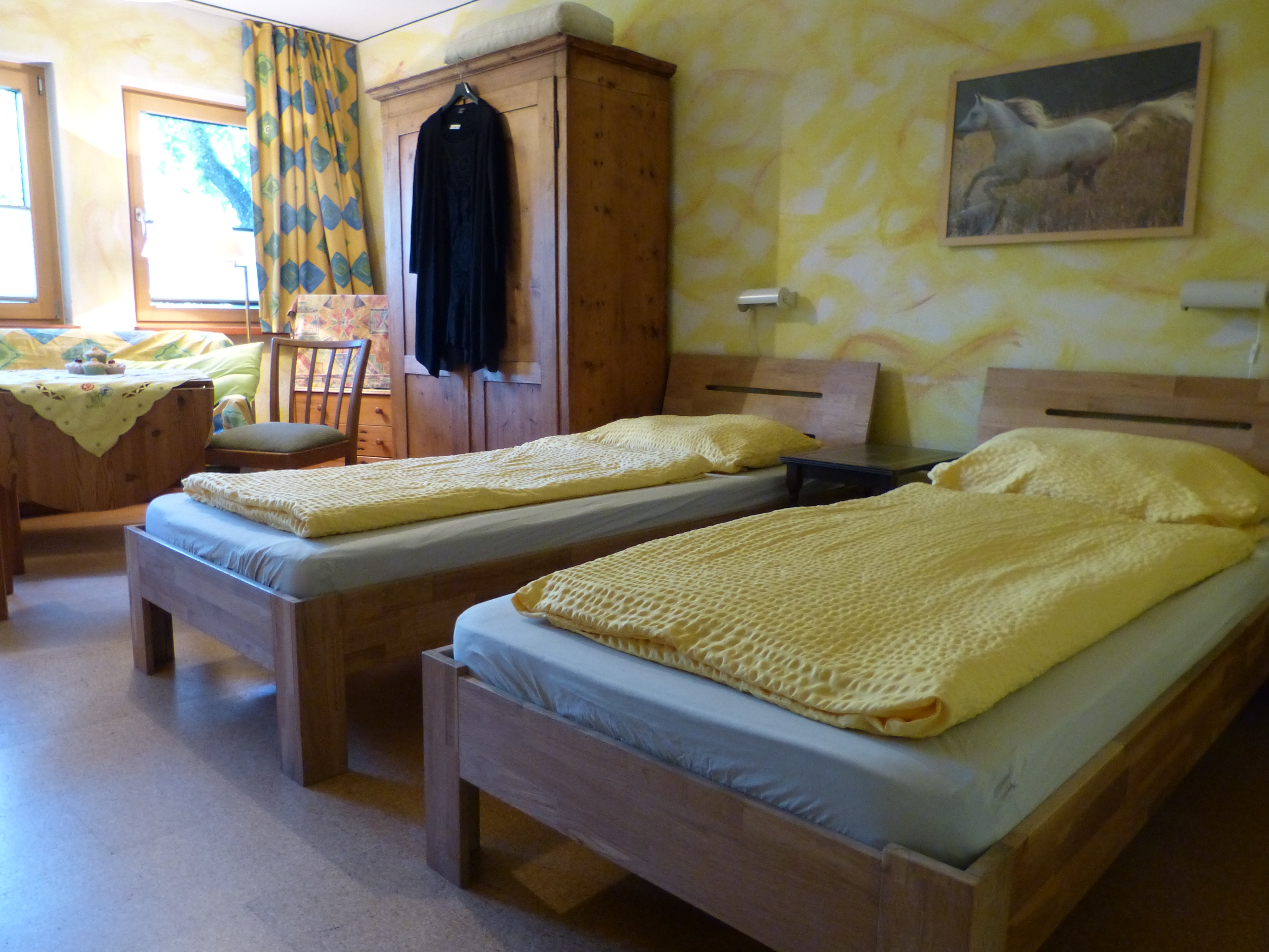 Urlaub-mit-Hund: Appartment Lissabon mit getrennten Betten - Ferienhof Sommerberg