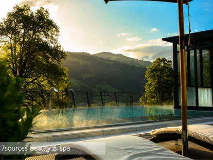 Hundehotel - Doggies: 3 Doggies - Aussenpool - Lenkerhof gourmet spa resort - Relais & Châteaux