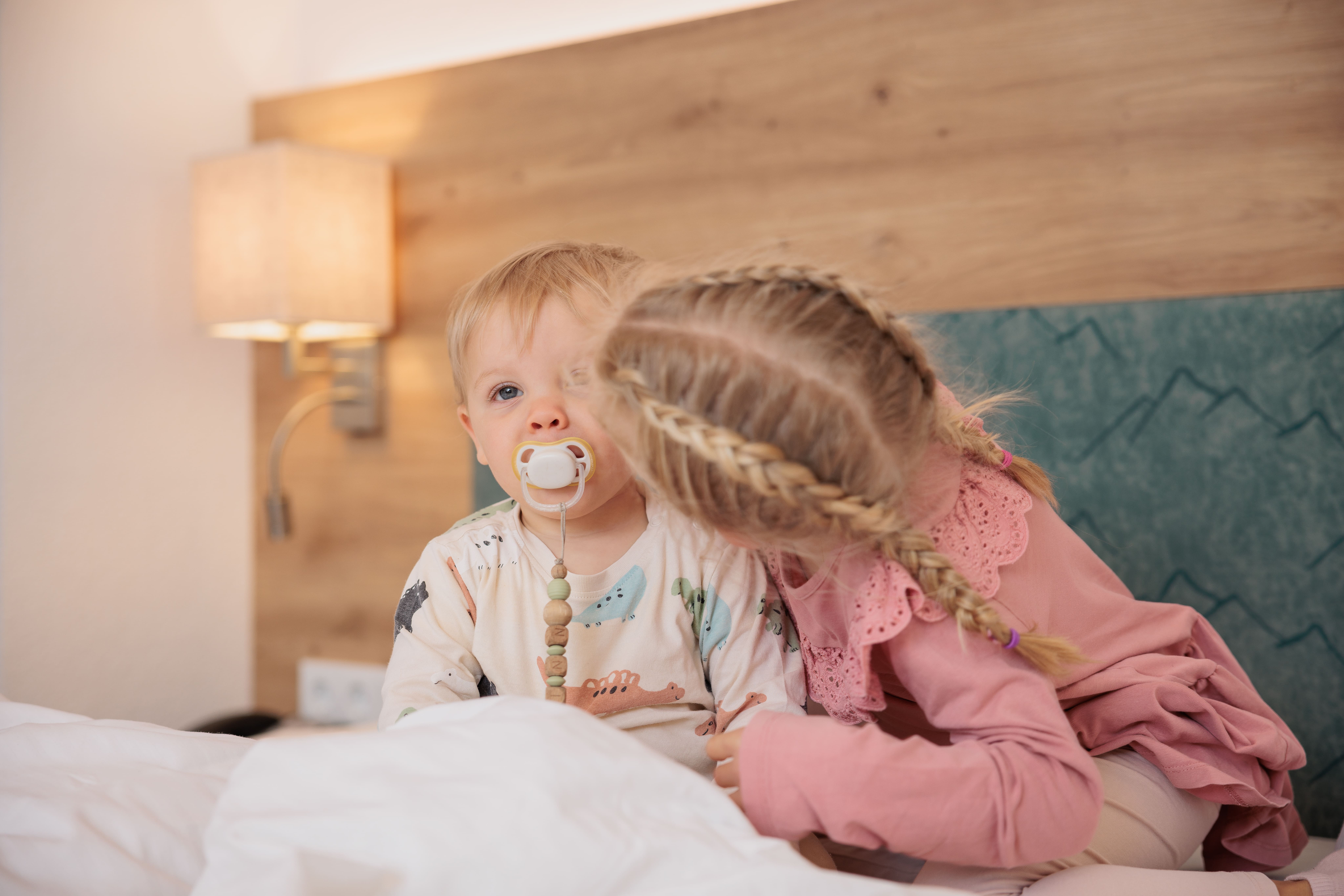 Urlaub-mit-Hund: gemütliche Familienzeit in unseren Zimmern - Familotel Kaiserhof**** - Wohnen | Schlafen