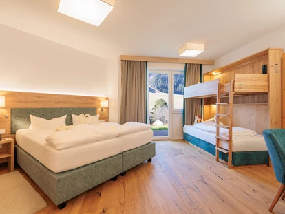 Hundehotel - Doggies: 3 Doggies - Bärenglück Zimmer - 1-Raumzimmer - Familotel Kaiserhof****