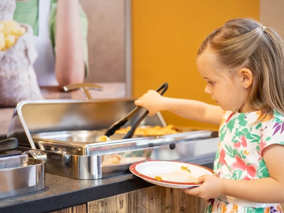 Hundehotel - Doggies: 3 Doggies - Kinderbuffet - Familotel Kaiserhof****
