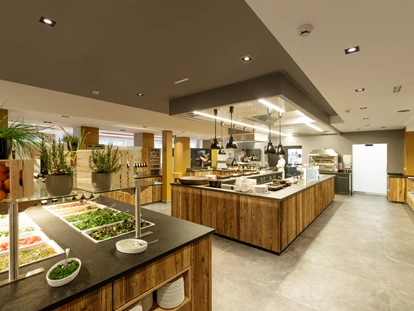 Hundehotel - Doggies: 3 Doggies - Buffetbereich - Familotel Kaiserhof****