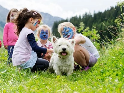 Hundehotel - Doggies: 3 Doggies - Spiel und Spaß in der Natur für die ganze Familie - Familotel Kaiserhof****
