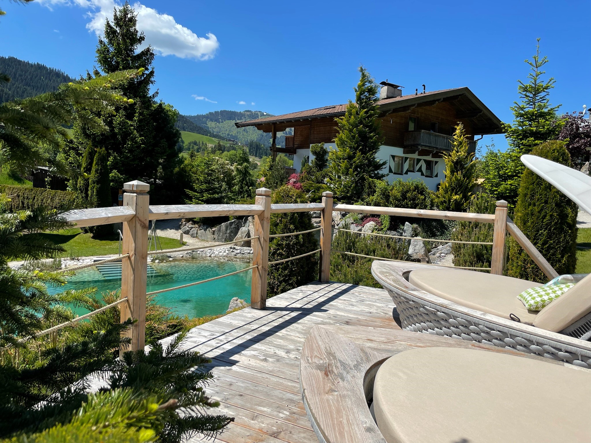 Urlaub-mit-Hund: Naturbadeteich - Vitalhotel Sonnenhof ****s