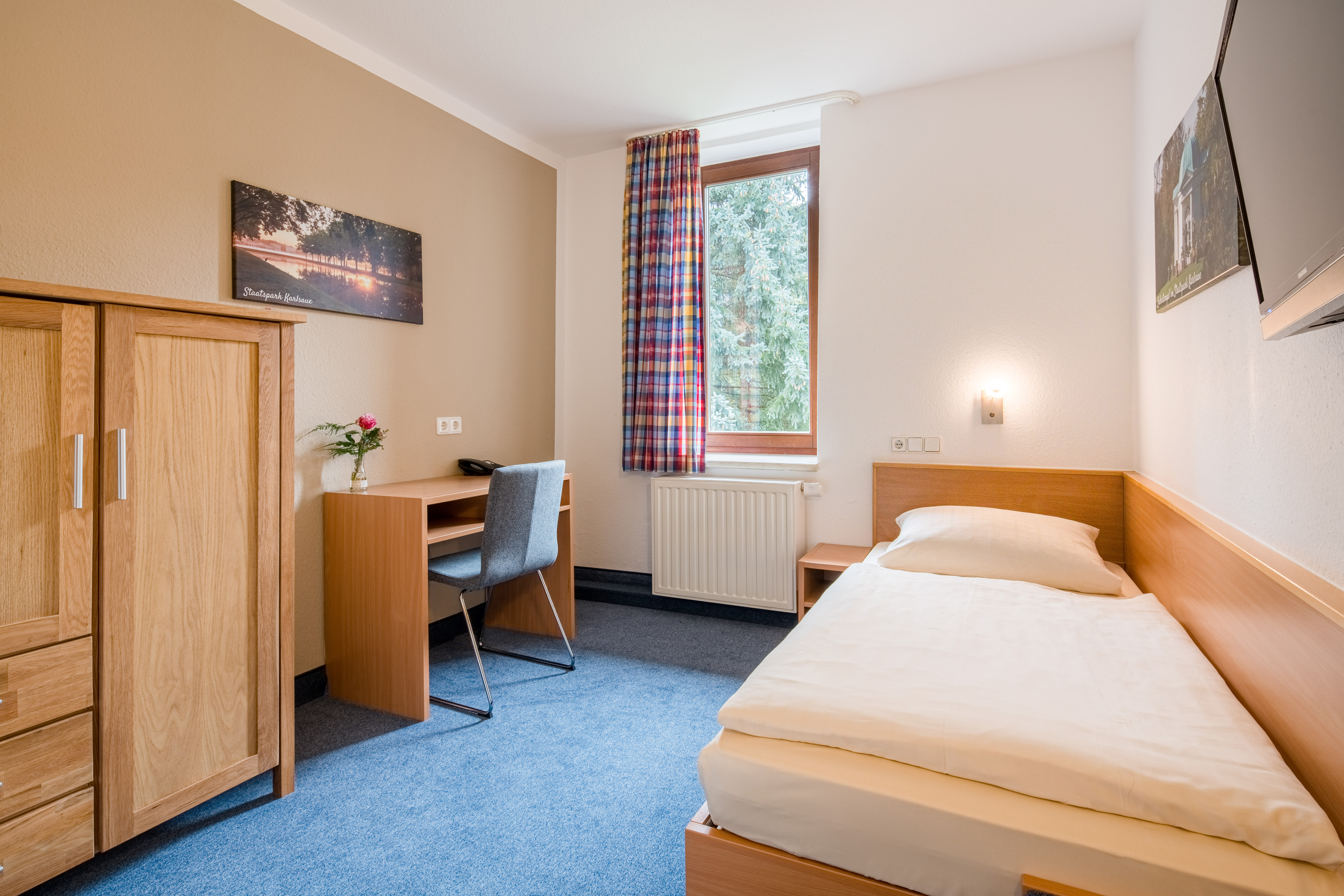 Urlaub-mit-Hund: Einzelzimmerbeispiel Gästehaus Waldeslust - Waldhotel Schäferberg - Wohnen | Schlafen